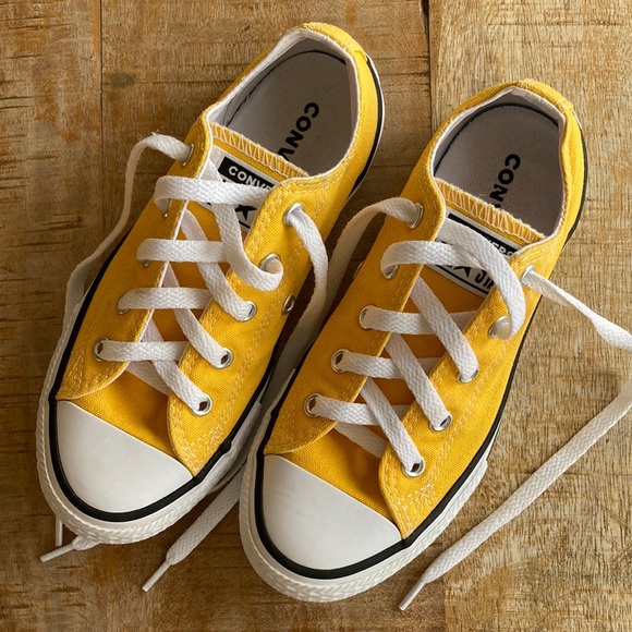 Converse Other - Converse kids shoes size youth 1